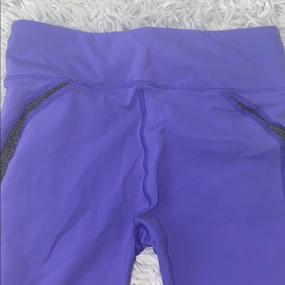 High rise purple leggings : violate the dresscode - Picture 3 of 3